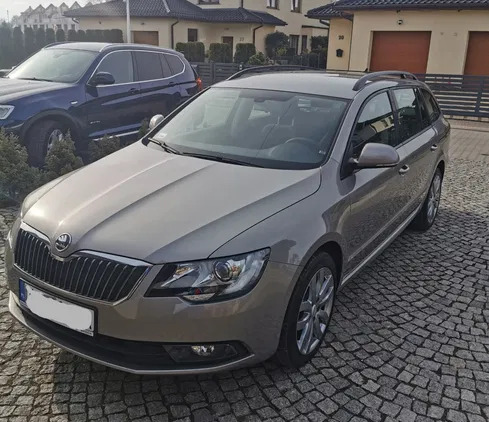 dolnośląskie Skoda Superb cena 53999 przebieg: 237730, rok produkcji 2015 z Świeradów-Zdrój